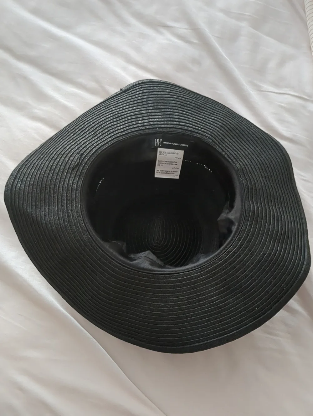 Wide Brim Black Straw Sun Hat - New
